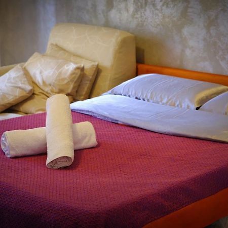 Appartamento Con Tre Camere - Zona Centrale Alessandria Luaran gambar