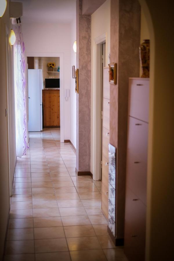 Appartamento Con Tre Camere - Zona Centrale Alessandria Luaran gambar