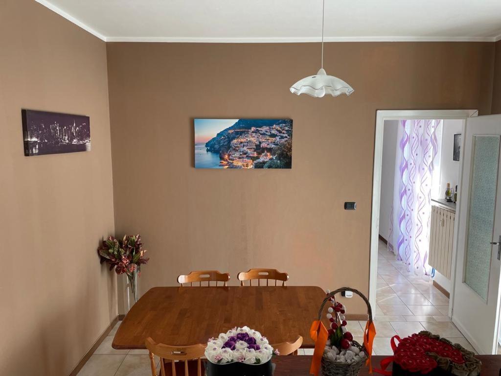 Appartamento Con Tre Camere - Zona Centrale Alessandria Luaran gambar