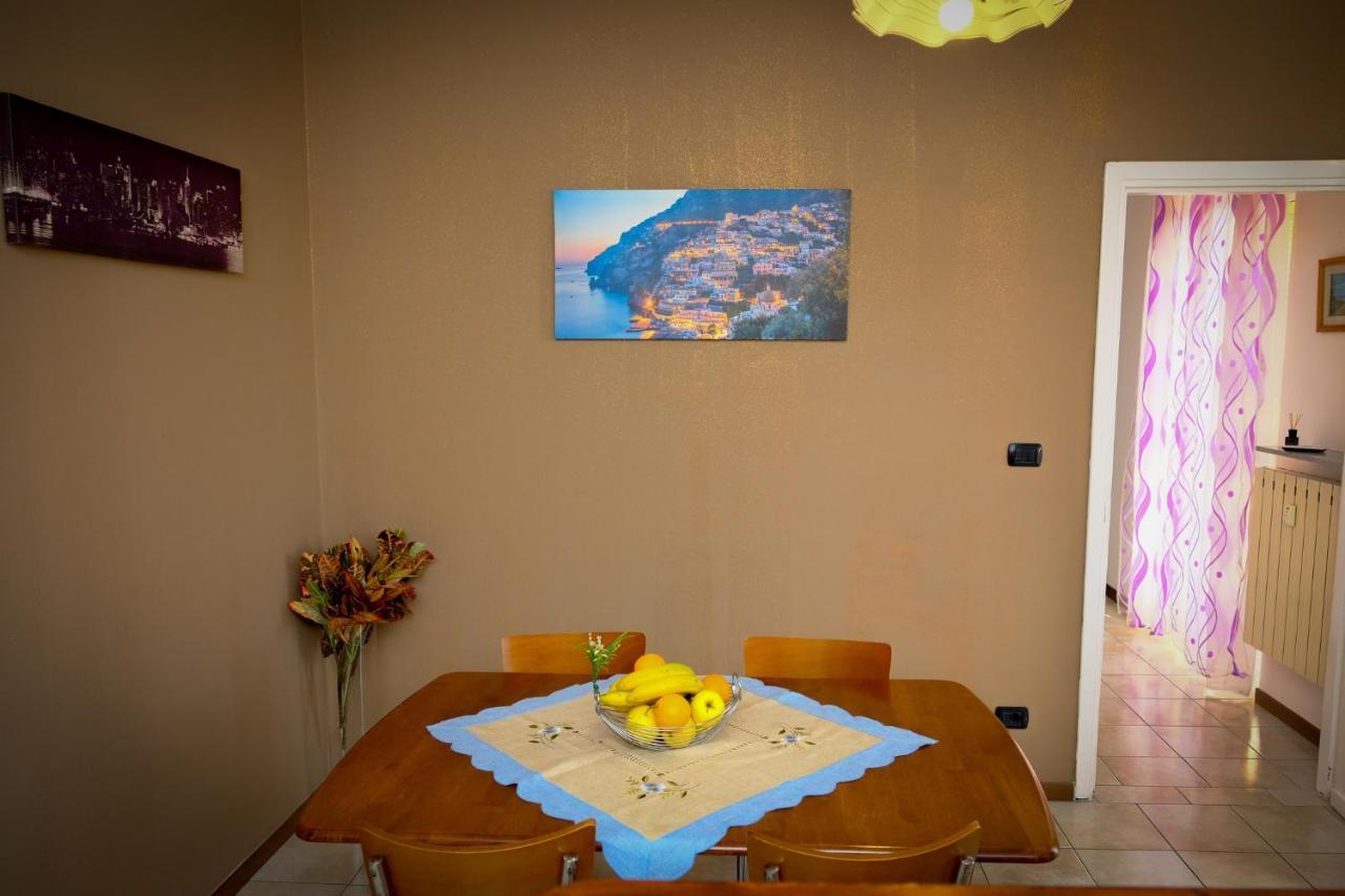 Appartamento Con Tre Camere - Zona Centrale Alessandria Luaran gambar