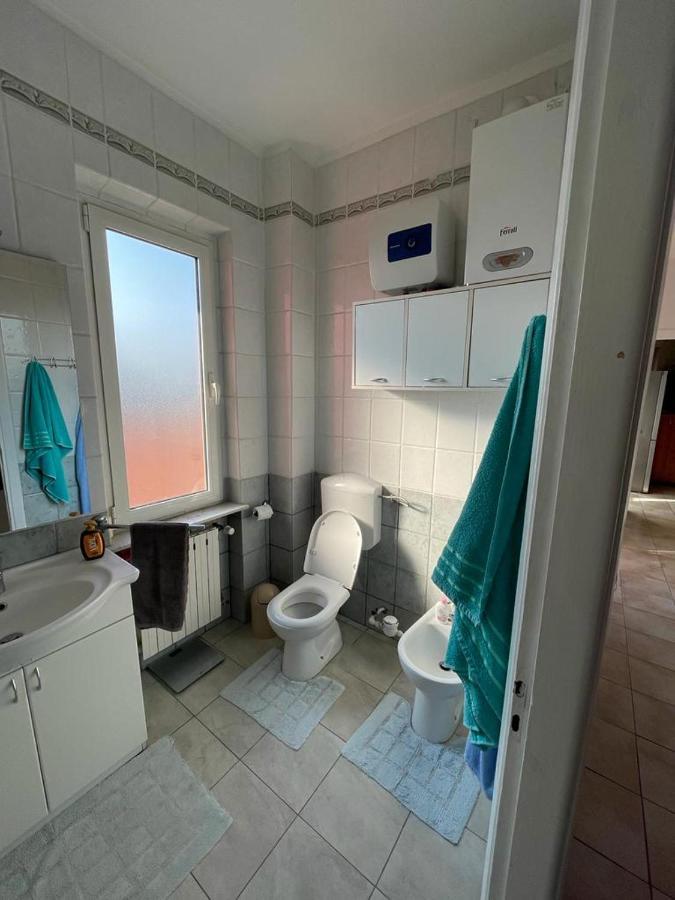 Appartamento Con Tre Camere - Zona Centrale Alessandria Luaran gambar